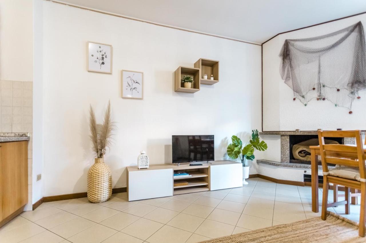 Lago Azzurro Apartment Varenna Bagian luar foto